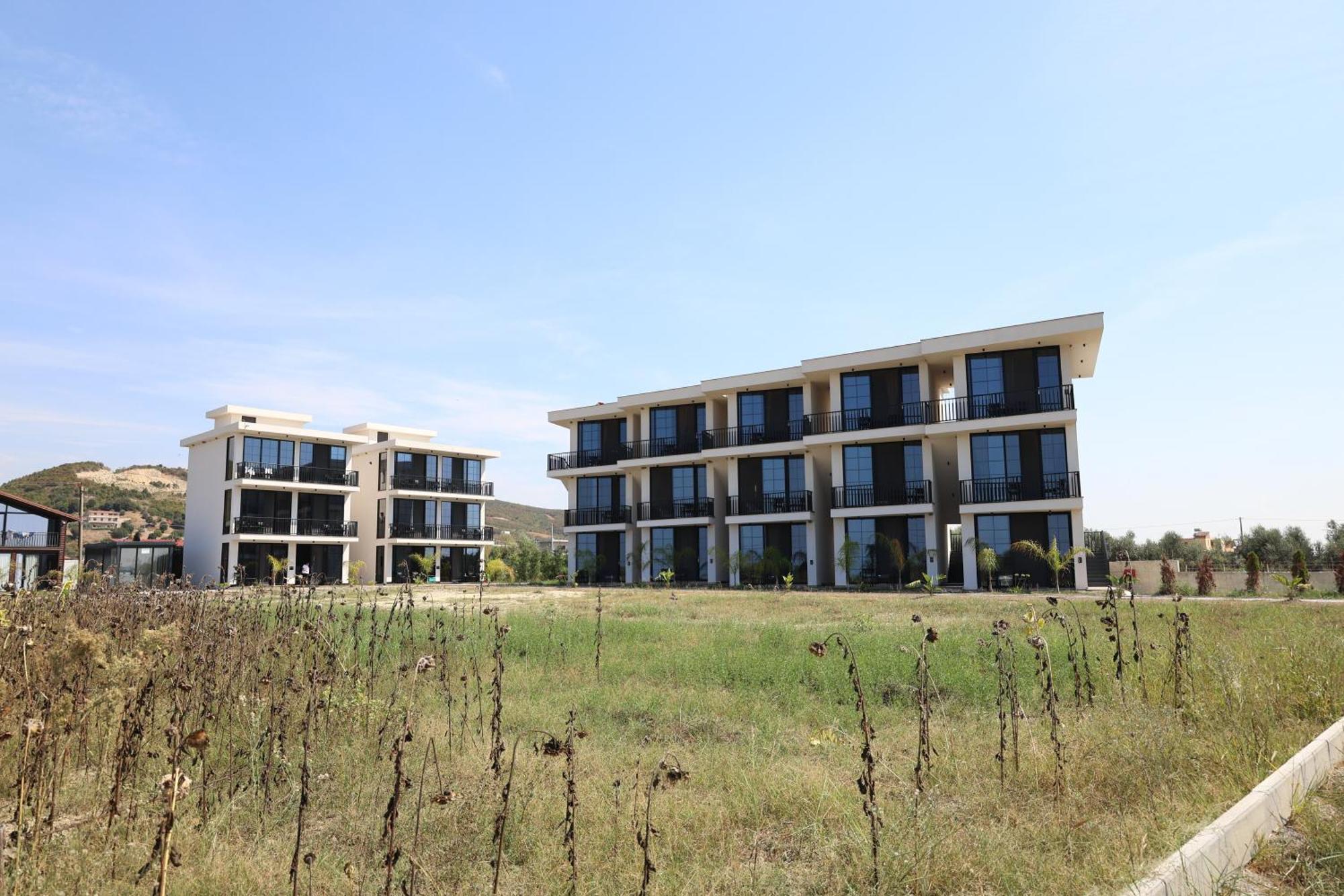 Posh Villas Rrogozhine Exterior photo