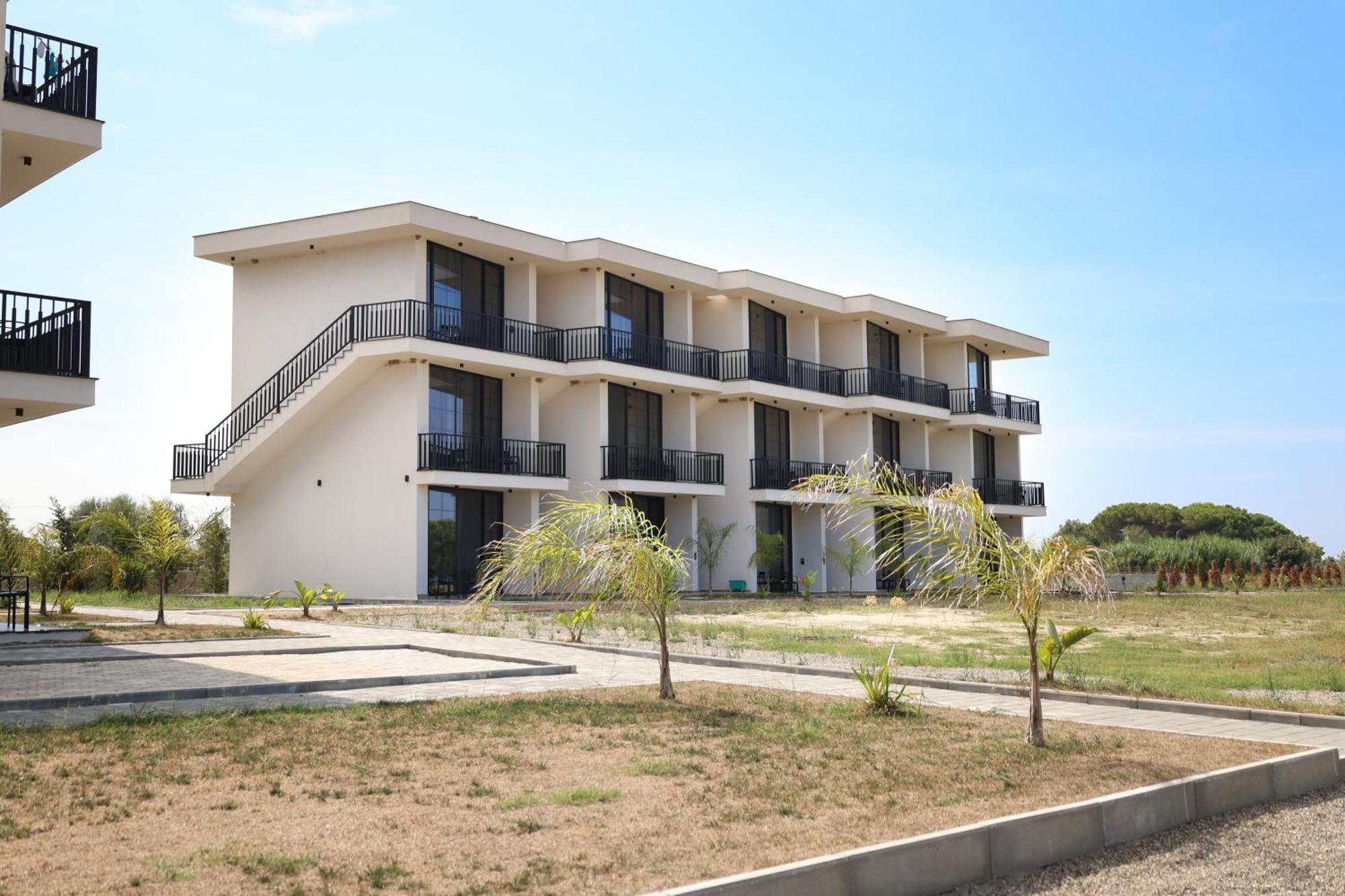 Posh Villas Rrogozhine Exterior photo